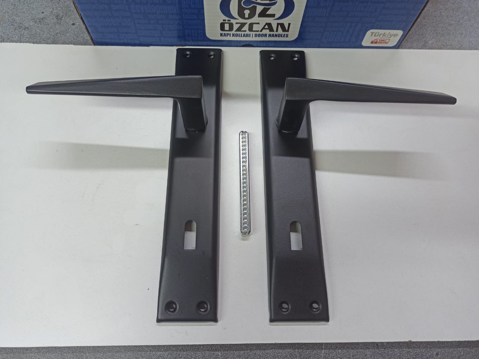 Özcan Kapı Kolları ve Mobilya Aksesuarları